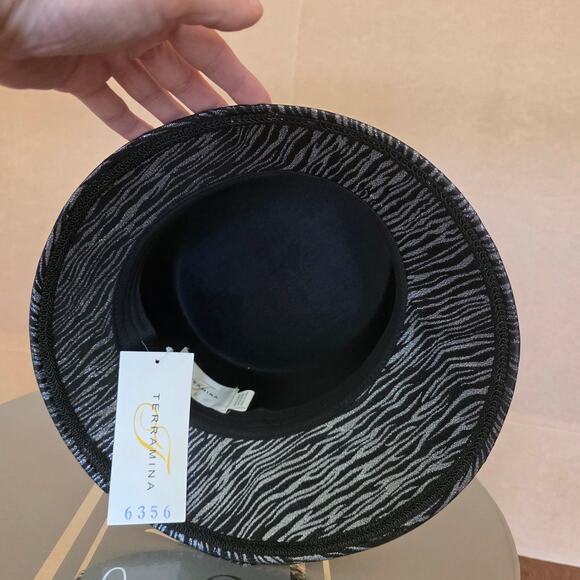 NWT Terramina Black‎ and silver zebra cloche hat, #18 (3254) (box not included) main image 6